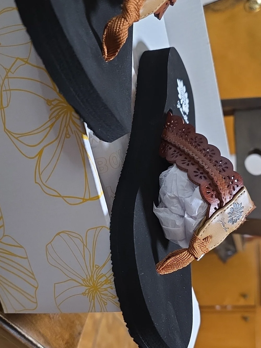Yellow Box Brown Floral Laser-Cut Platform Flip Flop Sandals - Picture 2 of 4